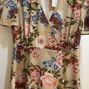 NWT Sugar + Lips Maxi Floral Dress Size XS